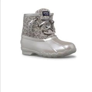 NEVER WORN!! Sperry Saltwater water resistant boot, toddler